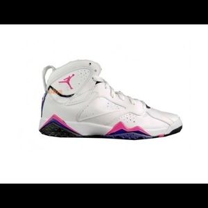 Nike Jordan 7 Youth Size 7 Fireberry Women size 8.5 new without box